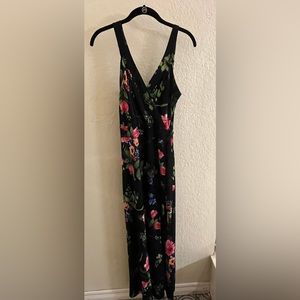 Le Lis Floral Maxi Dress